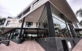 Golden Ross Resort & Spa